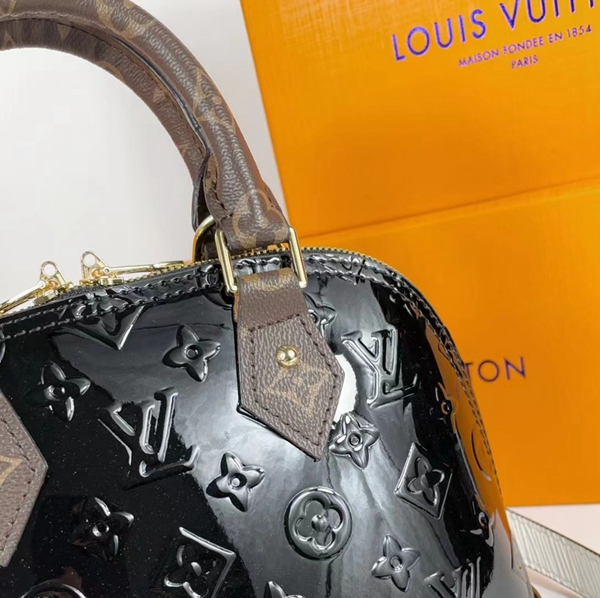 ルイヴィトンバッグ内部構造